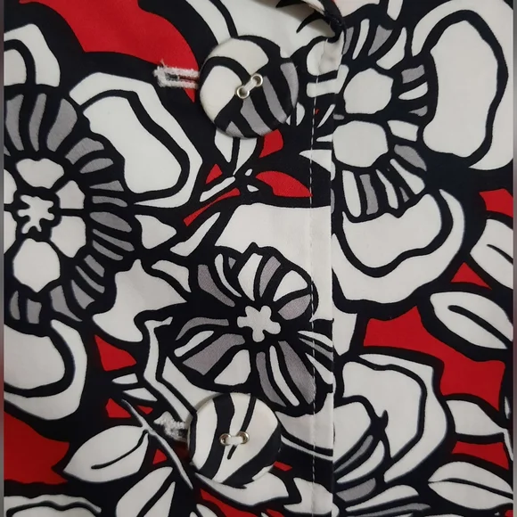 Hearts of Palm Red and Black Floral Blazer - Picture 5 of 7